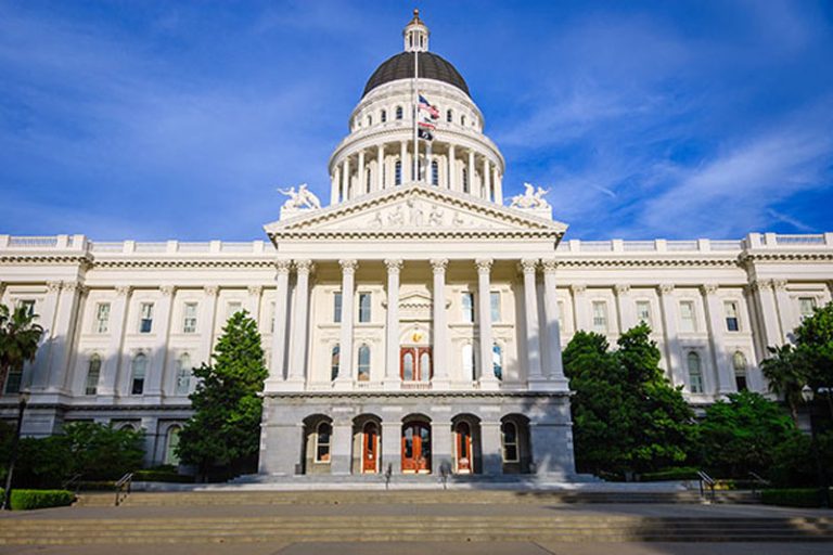 California employment law updates, 2026 labor laws, California minimum wage, employee rights, workplace compliance, pay transparency, employer requirements